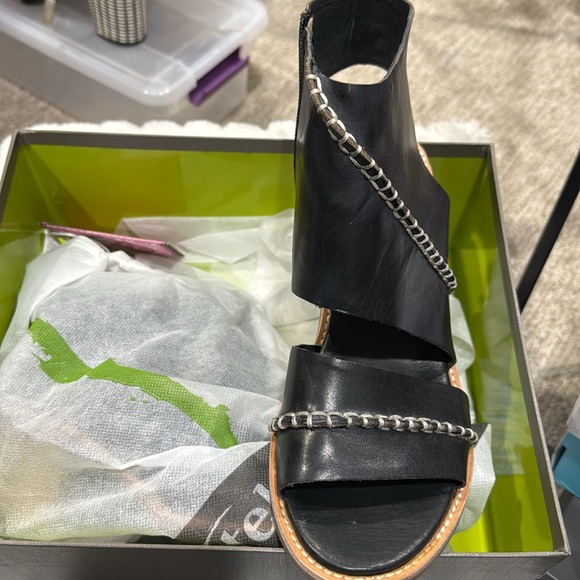 NIB Antelope Leather Wrap Bootie | Black Leather with grey stitching | size 41 - Picture 7 of 7